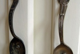 fork door handle