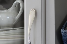 fork door handle