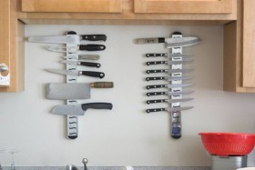 vertical knife holder