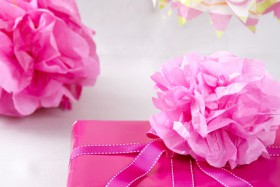 decorate a gift box